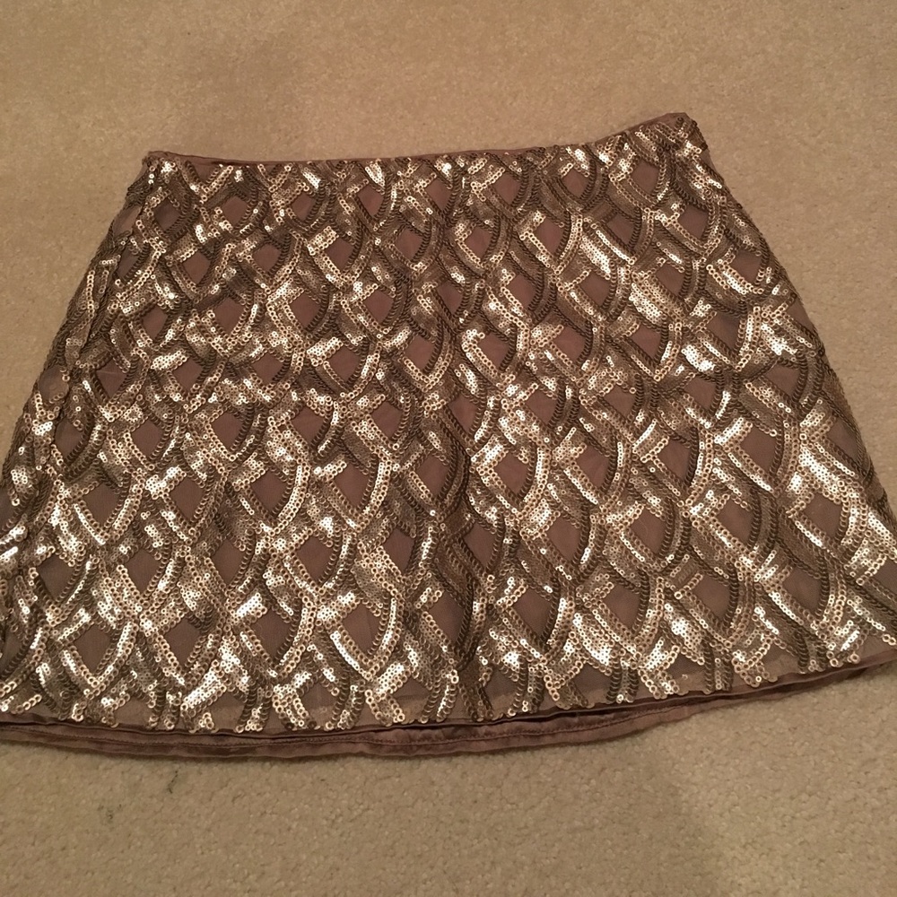 F21 gold sequin mini skirt