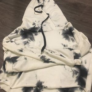Black & White Tie Dye Cropped Hoodie