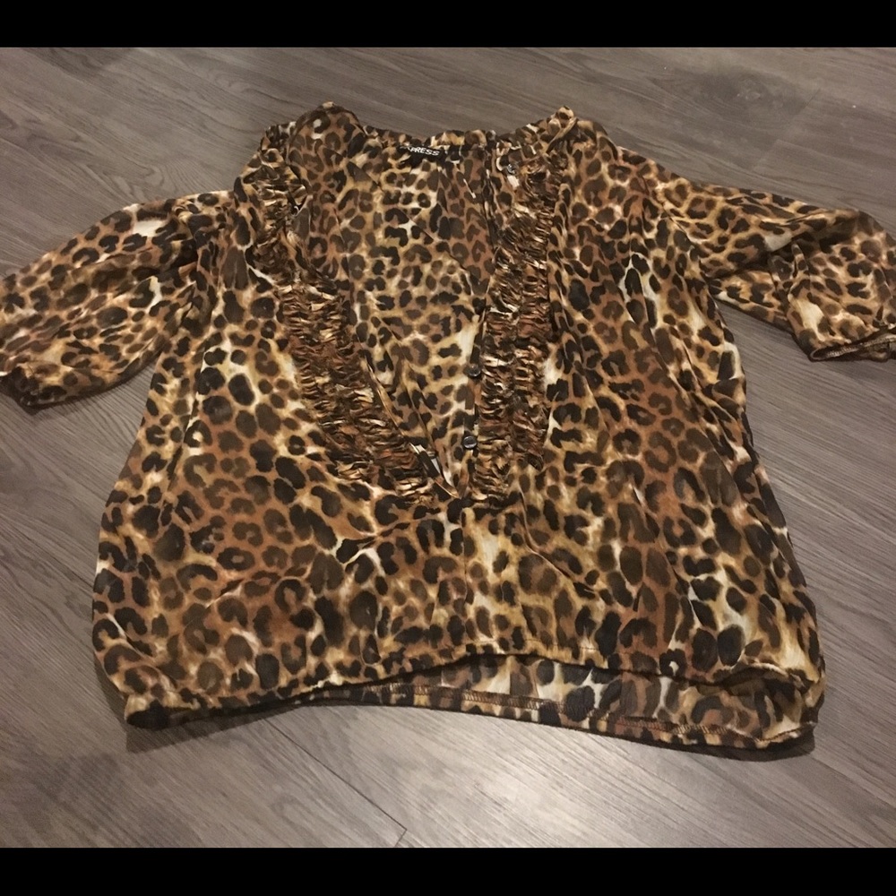 Cheetah quarter sleeve button up blouse