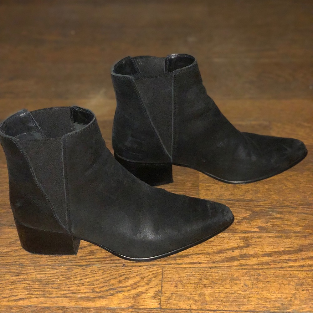 Chelsea boots
