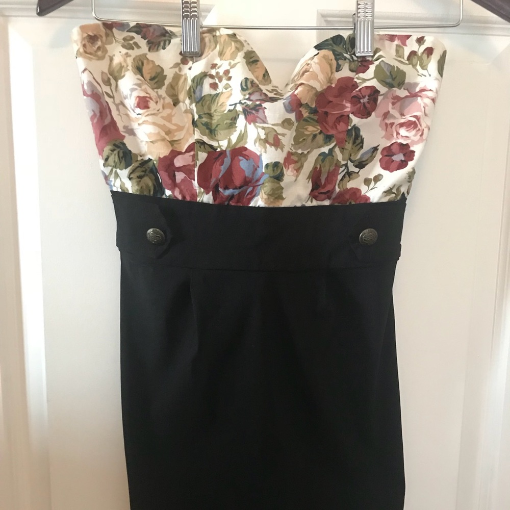 Forever 21 floral strapless dress S