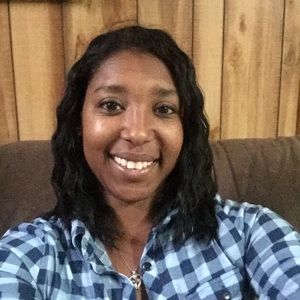 Meet your Posher, Claudia