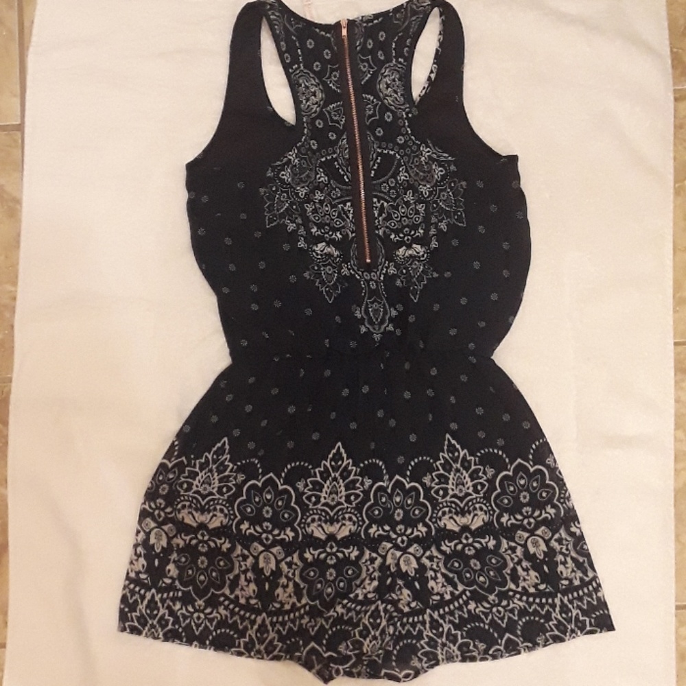 Spring Floral Rumper - Picture 2 of 4