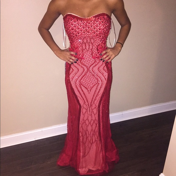 Prom Dress - Picture 1 of 3