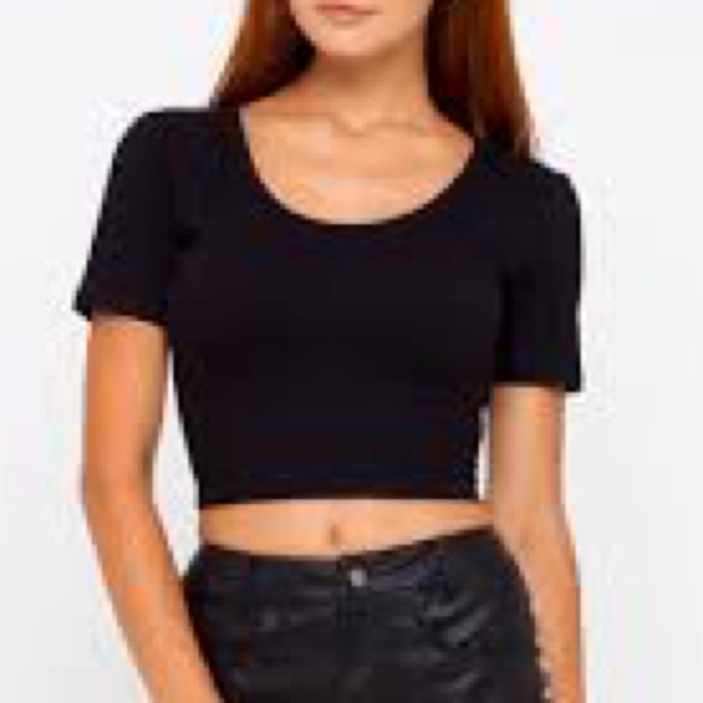 Black crop top