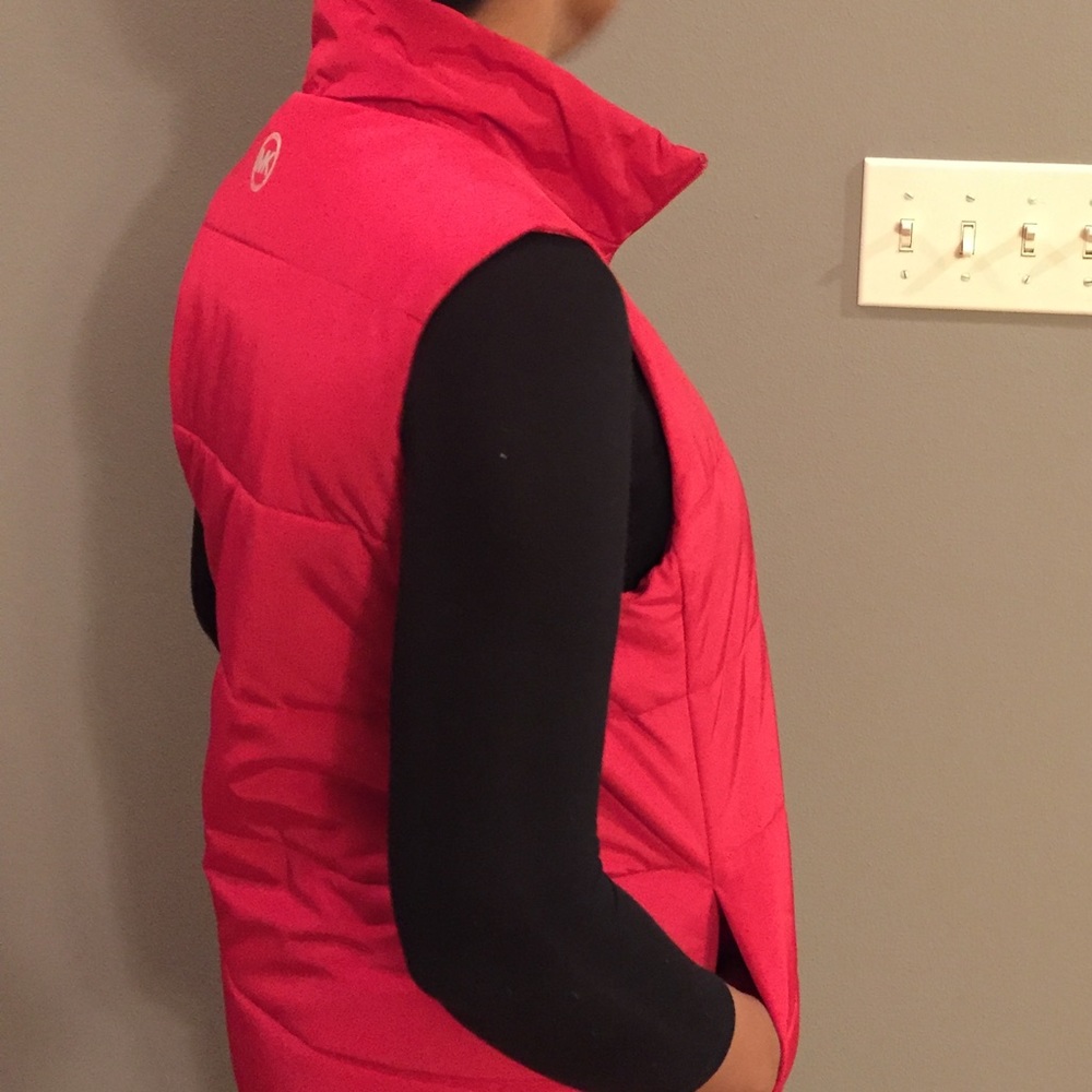 NEW WITH TAG MICHAEL KORS CRIMSON SIGNATURE VEST