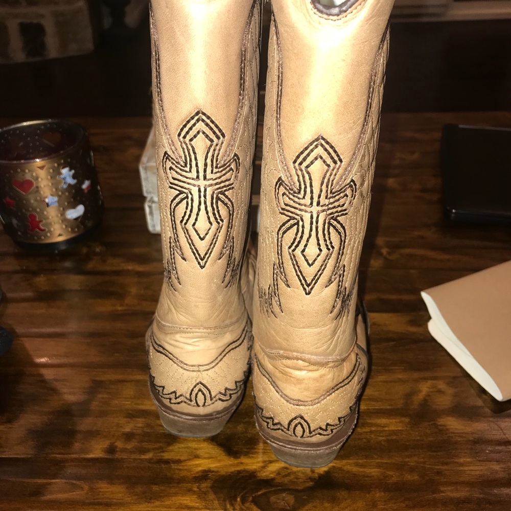 women’s Cowgirl boots - snip toe