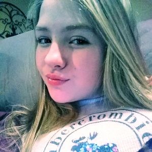 Meet your Posher, Molly