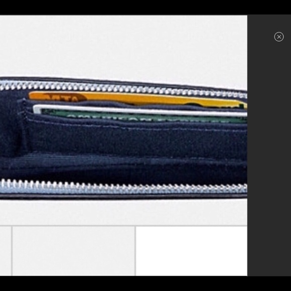 Coach Field flora wristlet in chalk rose color - Picture 4 of 4