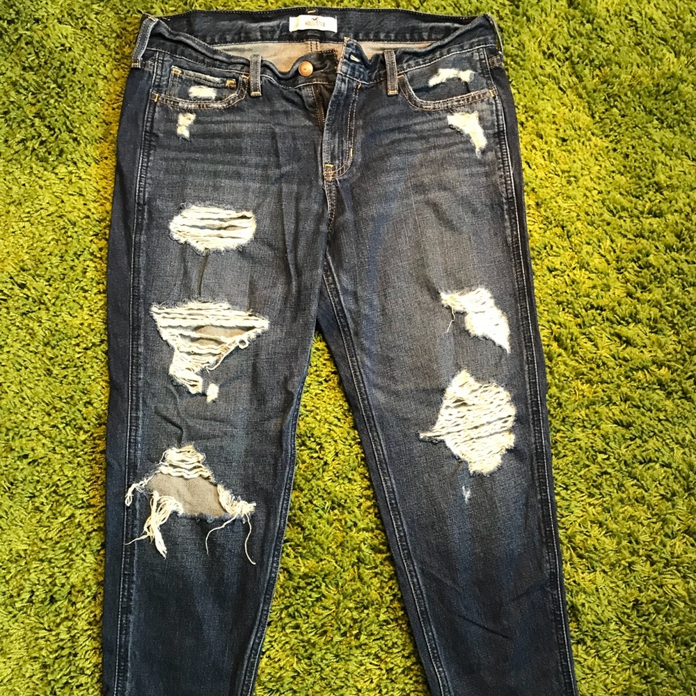 Hollister Cropped Boyfriend Jeans