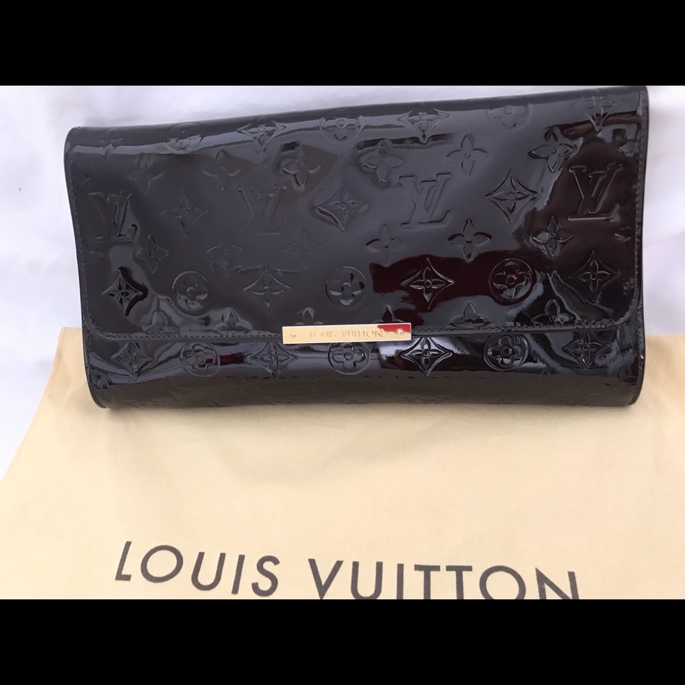 Louis Vuitton Amarante Vernis Robertson Clutch Bag