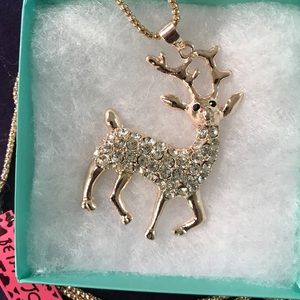 Betsey Johnson sweater necklace