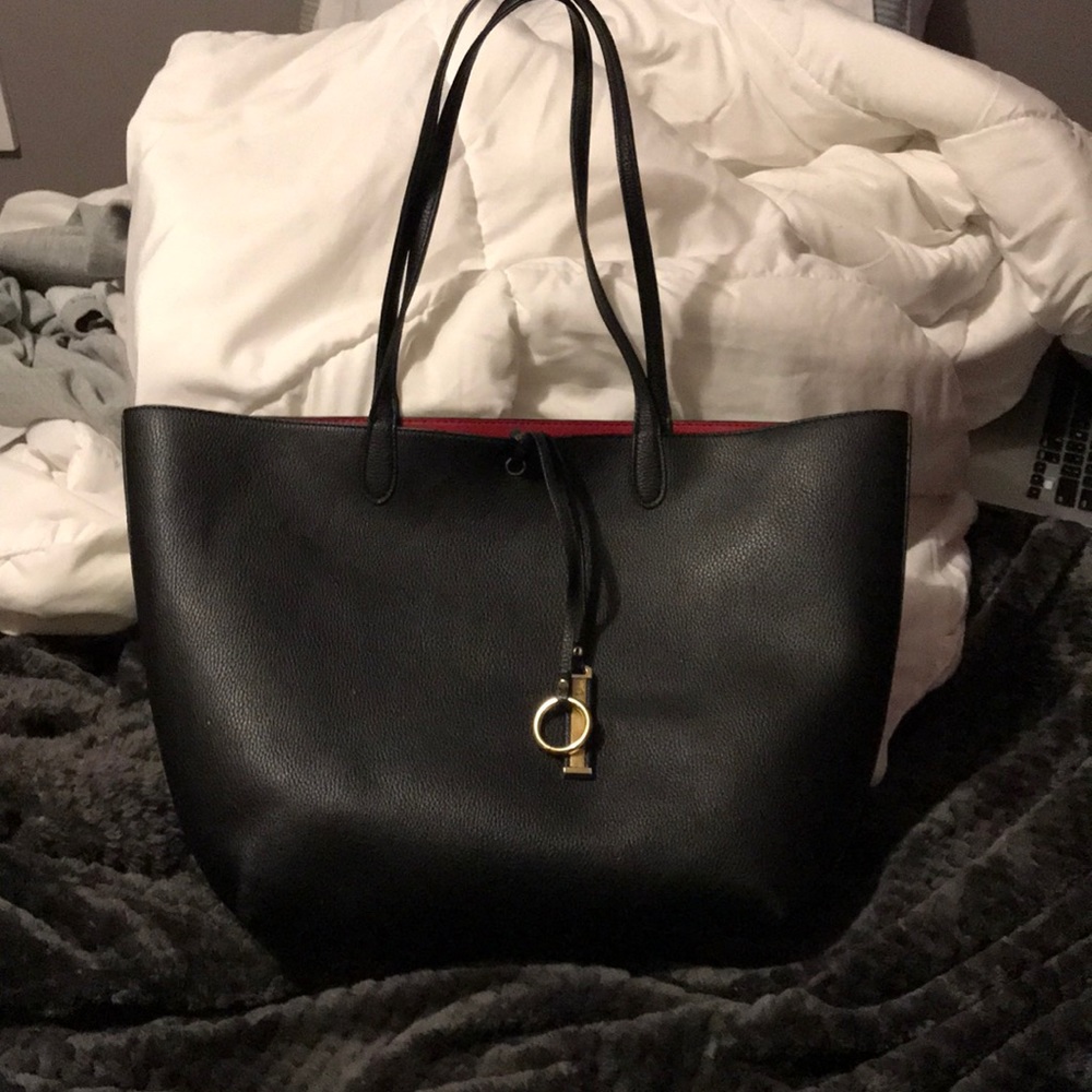 Black tote bag
