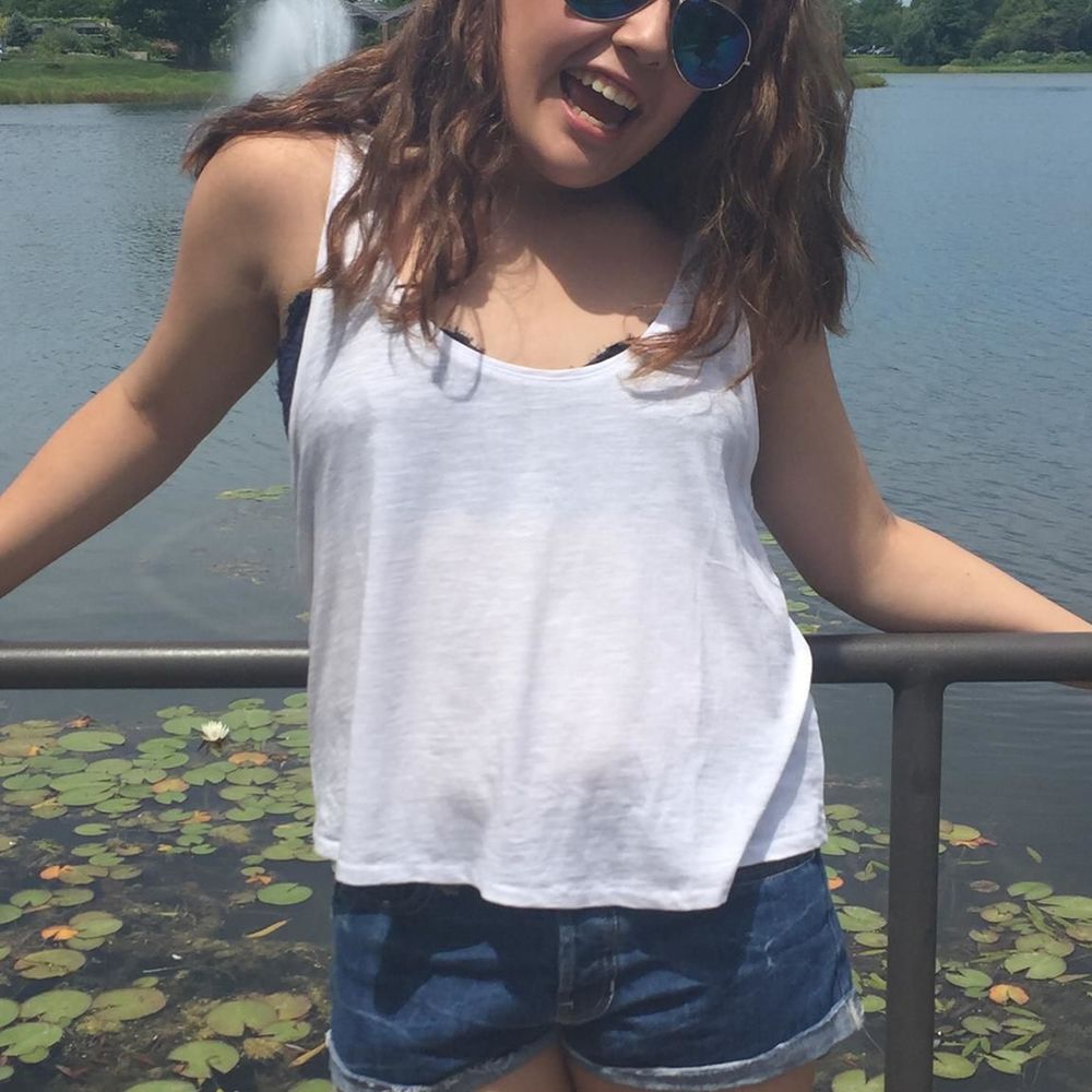 Meet your Posher, Adis