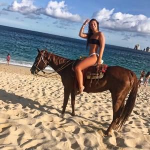 Meet your Posher, Matea