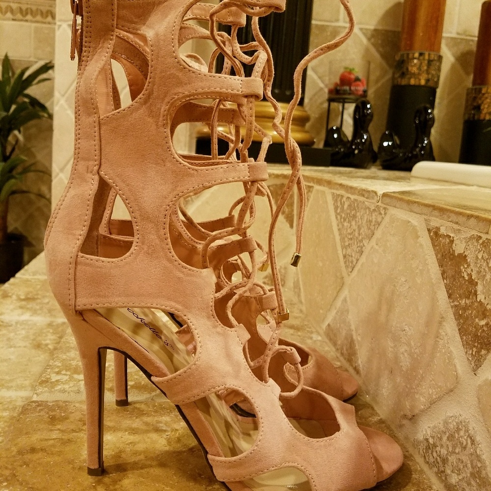 New Open toe lace up booties