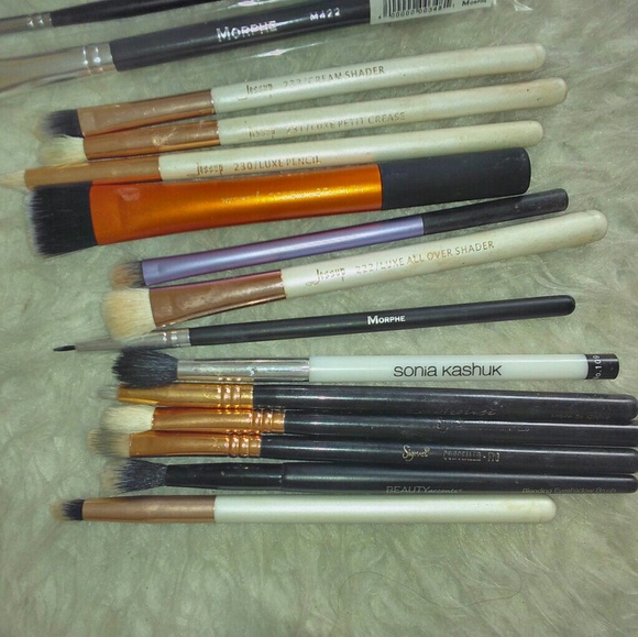 Makeup bundle - Picture 2 of 3