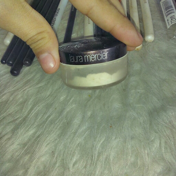 Makeup bundle - Picture 3 of 3