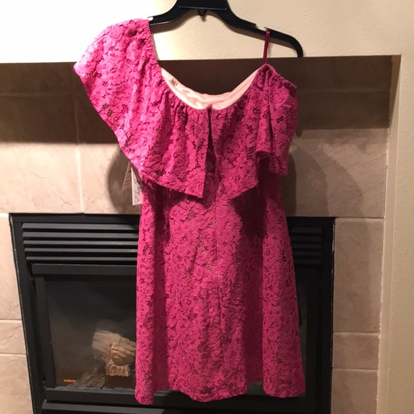 Super cute one should lace dress - Picture 6 of 6