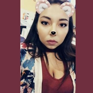 Meet your Posher, Claudia