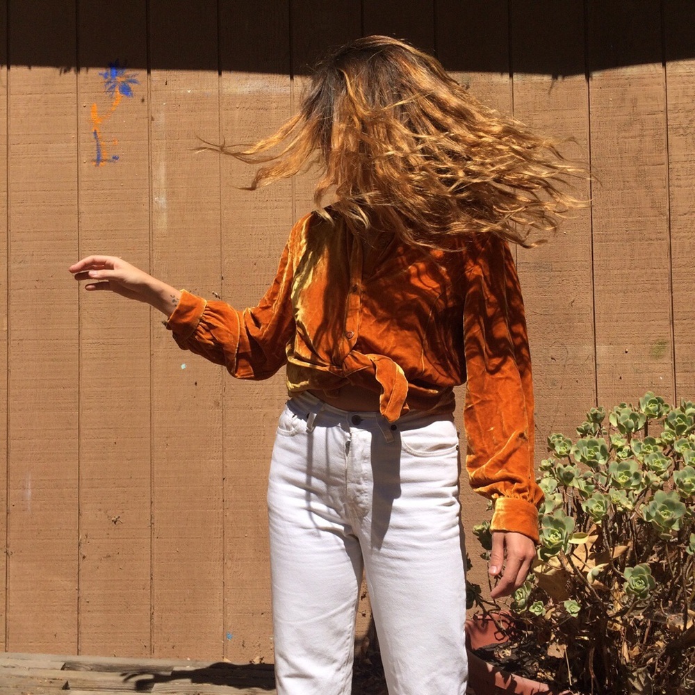 Velour disco shirt billowed sleeves