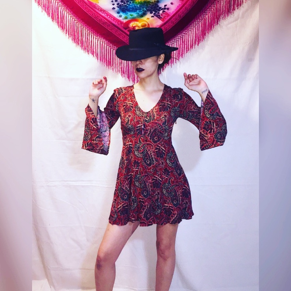 Forver21 paisley belle sleeved dress ⚡️