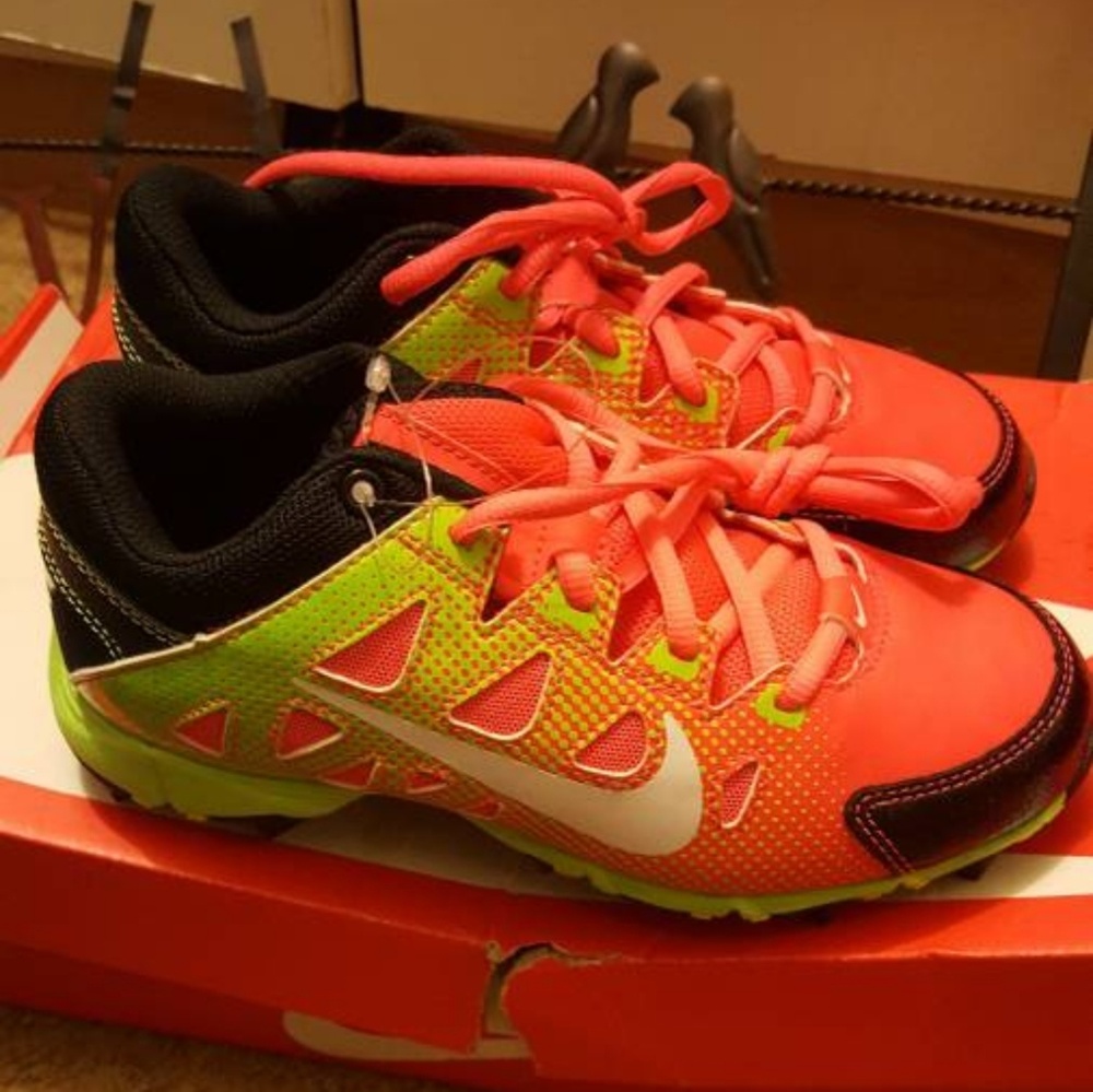 New girls Nike cleats size 2.5