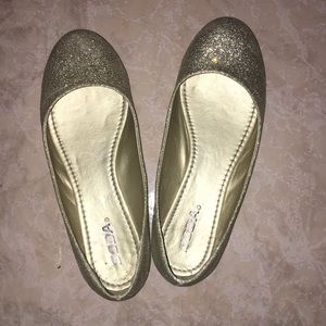 Gold sparkly flats 7 1/2