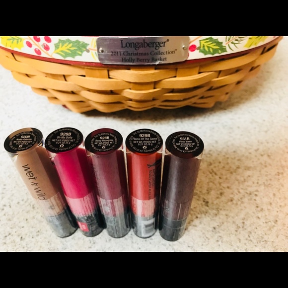 Wet n Wild Lipstick Bundle (5) - Picture 6 of 7