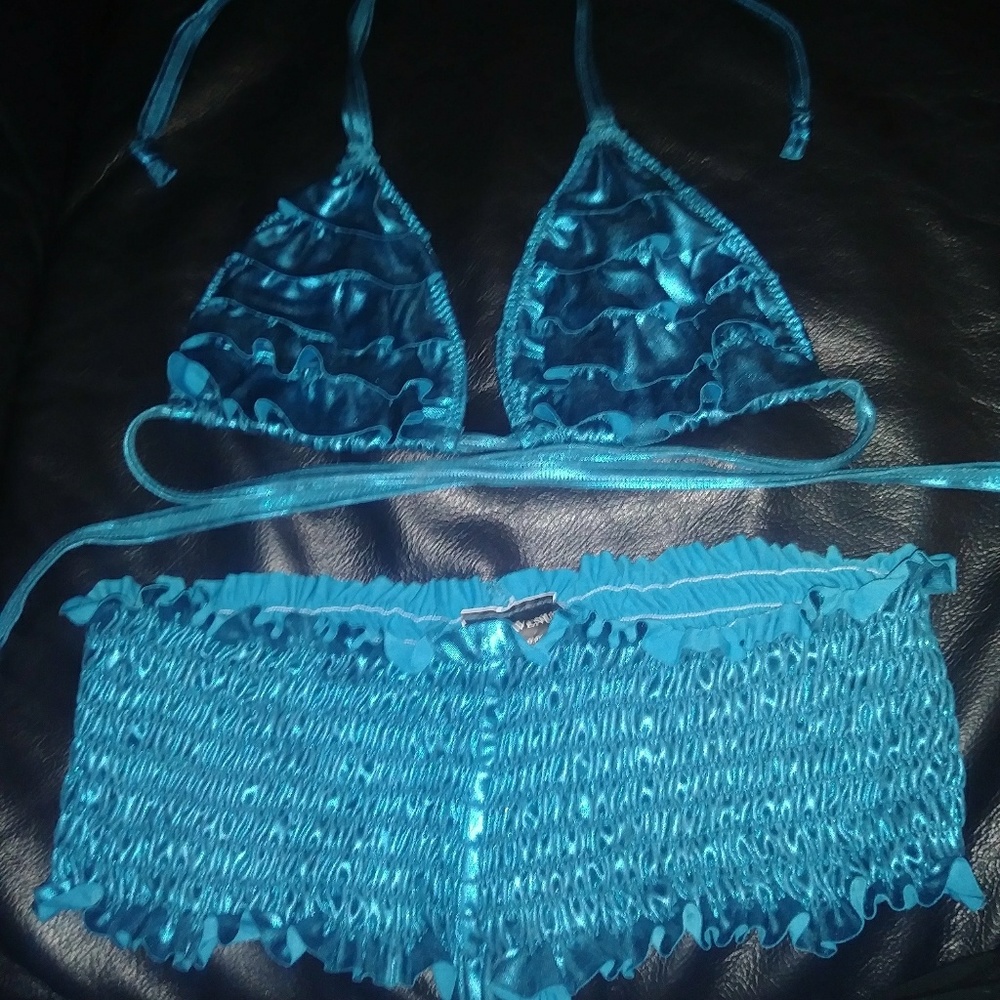 Turquoise Dancer Top and Bottoms