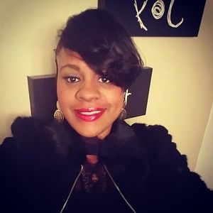 Meet your Posher, April