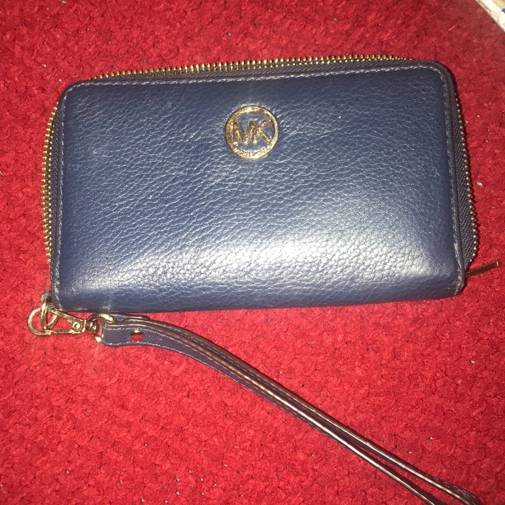 NAVY BLUE MICHAEL KORS WRISTLET