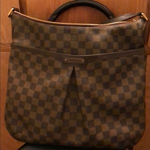 Louis Vuitton Crossbody 💯 authentic