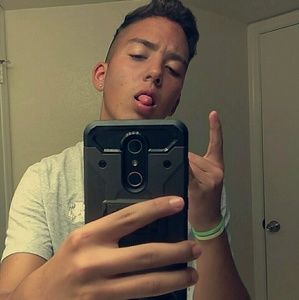 Meet your Posher, Camilo