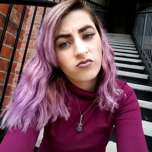 Meet your Posher, Kira