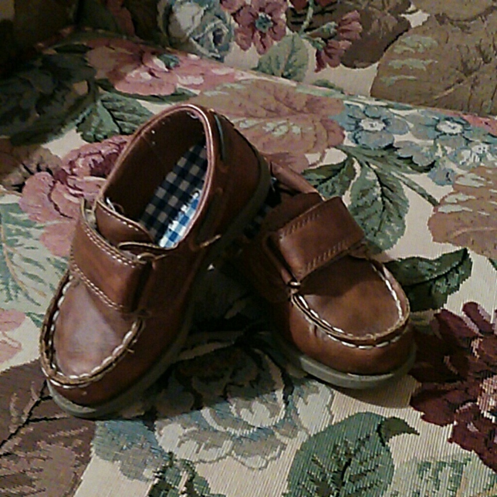 Little boys brown shoes