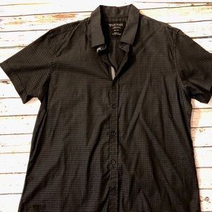 Guess NWT Men’s Short Dress Shirt