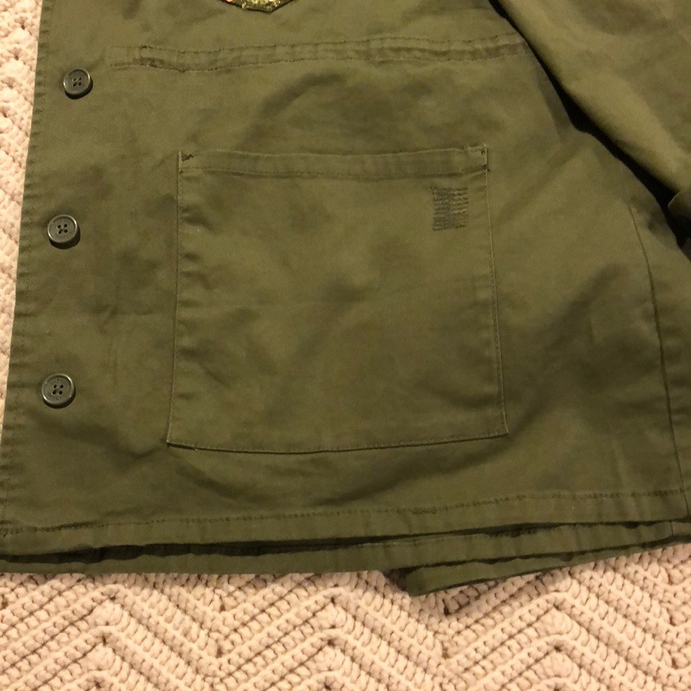 Women’s Jacket - Picture 2 of 6