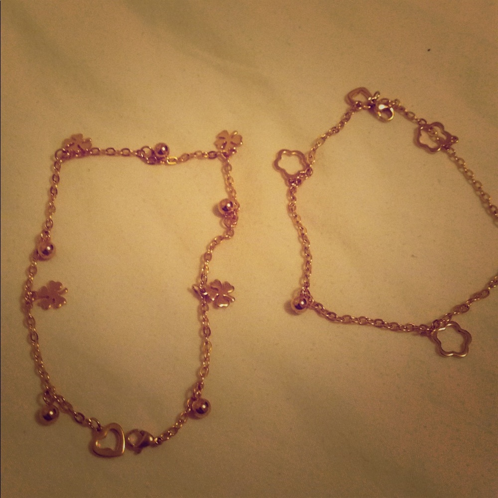 Set of yellow gold ankle bracelets