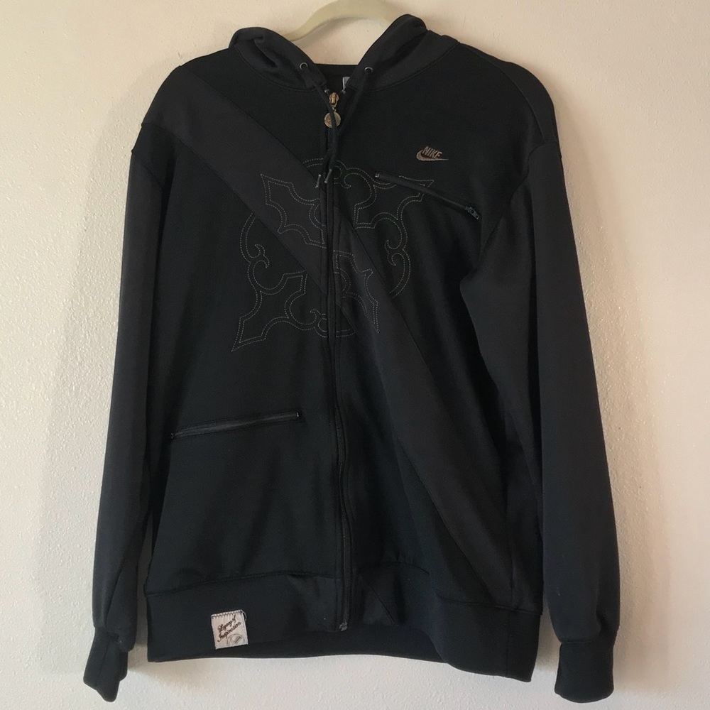 Nike sweater