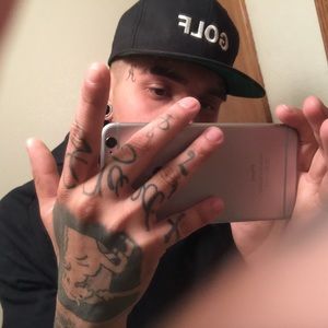 Meet your Posher, Julian