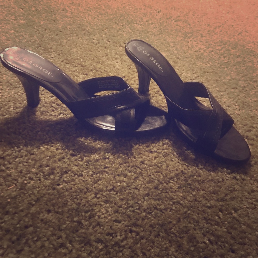 Heels - Picture 2 of 3