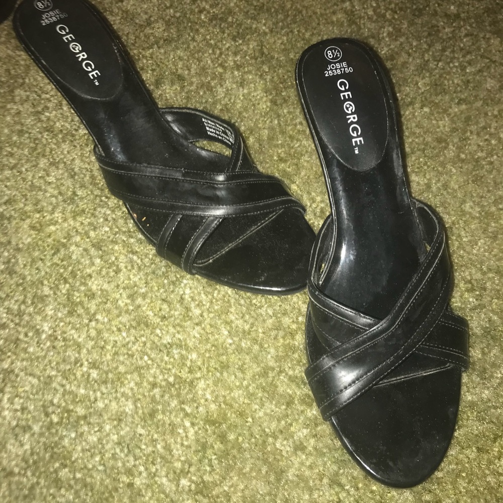 Heels - Picture 3 of 3