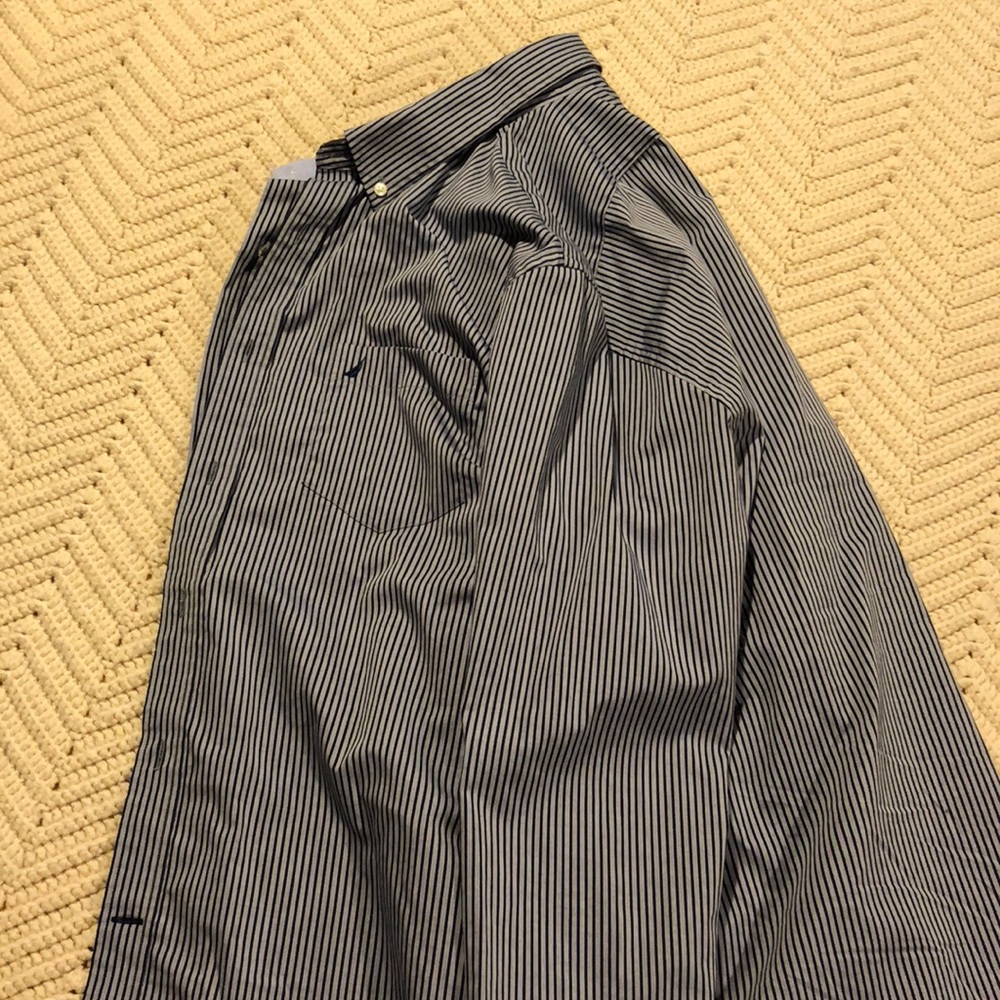 Men’s Nautica button up