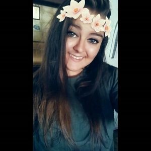 Meet your Posher, Lauren