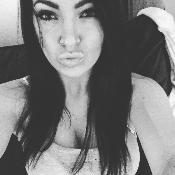 Meet your Posher, Jess - Picture 1 of 1