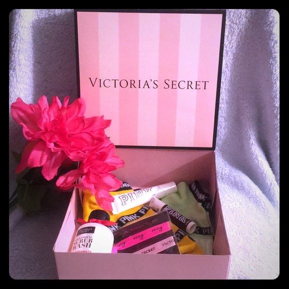 Victoriaâs Secret pink goody gift box - Picture 2 of 8