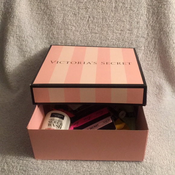 Victoriaâs Secret pink goody gift box - Picture 5 of 8