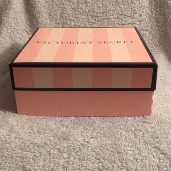 Victoriaâs Secret pink goody gift box - Picture 7 of 8