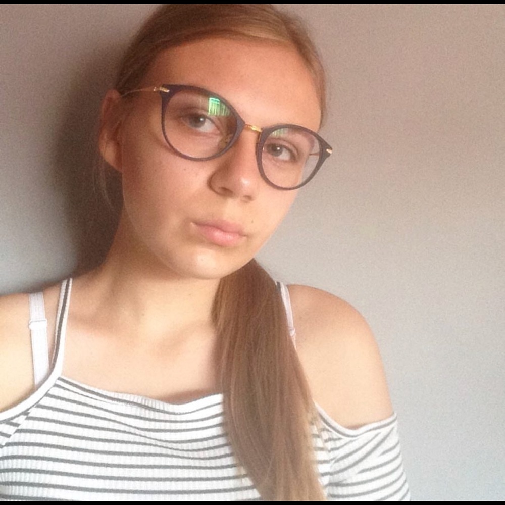 Meet your Posher, Marie